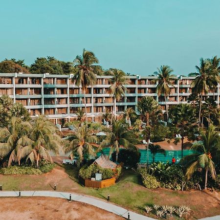 Tunamaya Beach & Spa Resort- Десару Екстериор снимка
