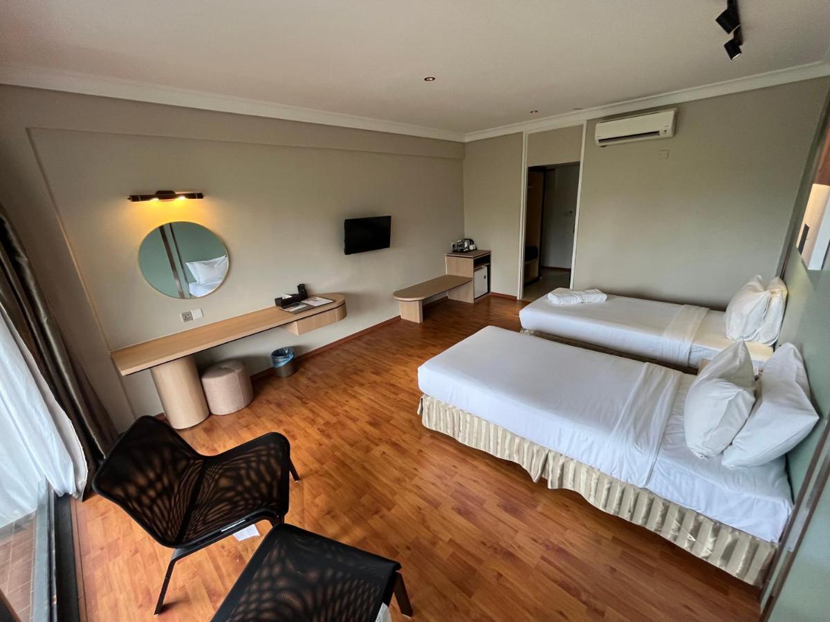Tunamaya Beach & Spa Resort- Десару Екстериор снимка